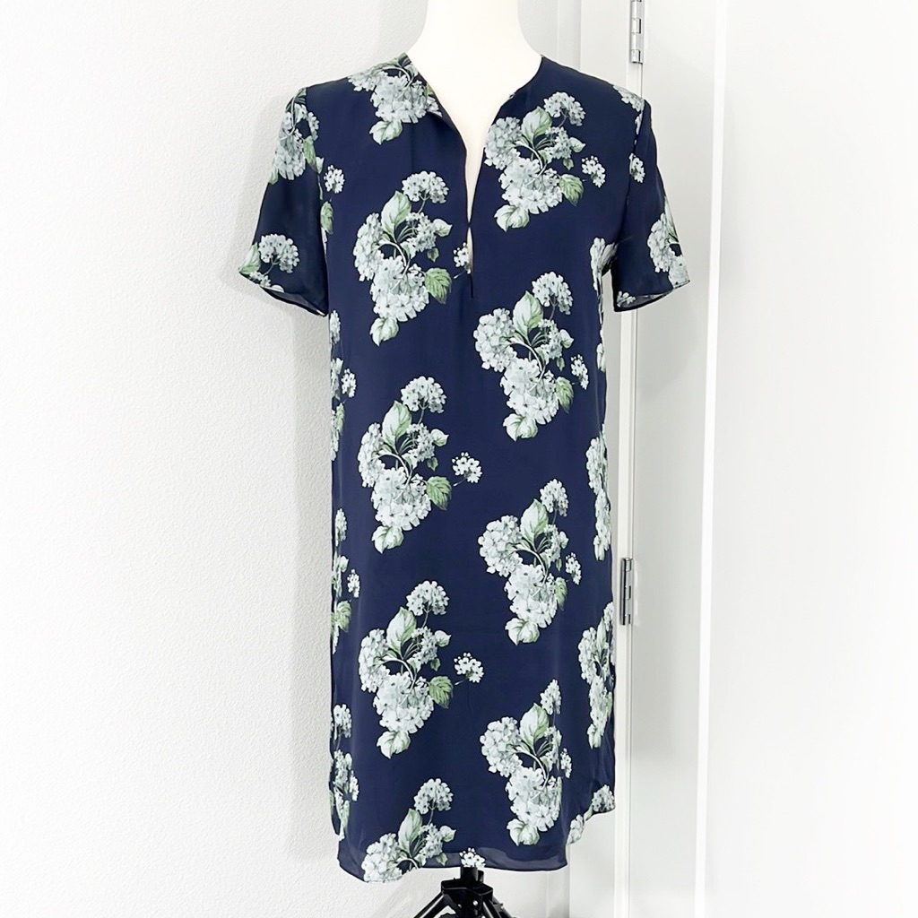 Theory Size 4 Silk Blue Floral Hydrangea Antazie Short Sleeve Shift Dress